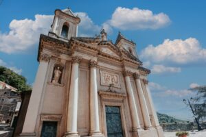 Dove la bellezza si fa devozione